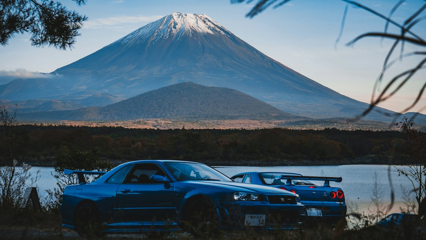 富士山と車
